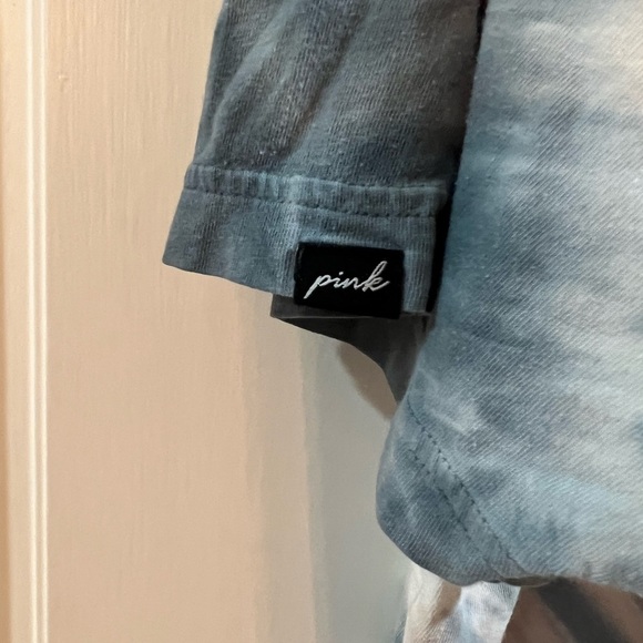 VS PINK One Size Baggy Tee ￼ tie-dyed ￼ - Picture 4 of 4